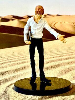 Japanese Anime Light Yagami DEATH NOTE Figure with Notebook and Stand